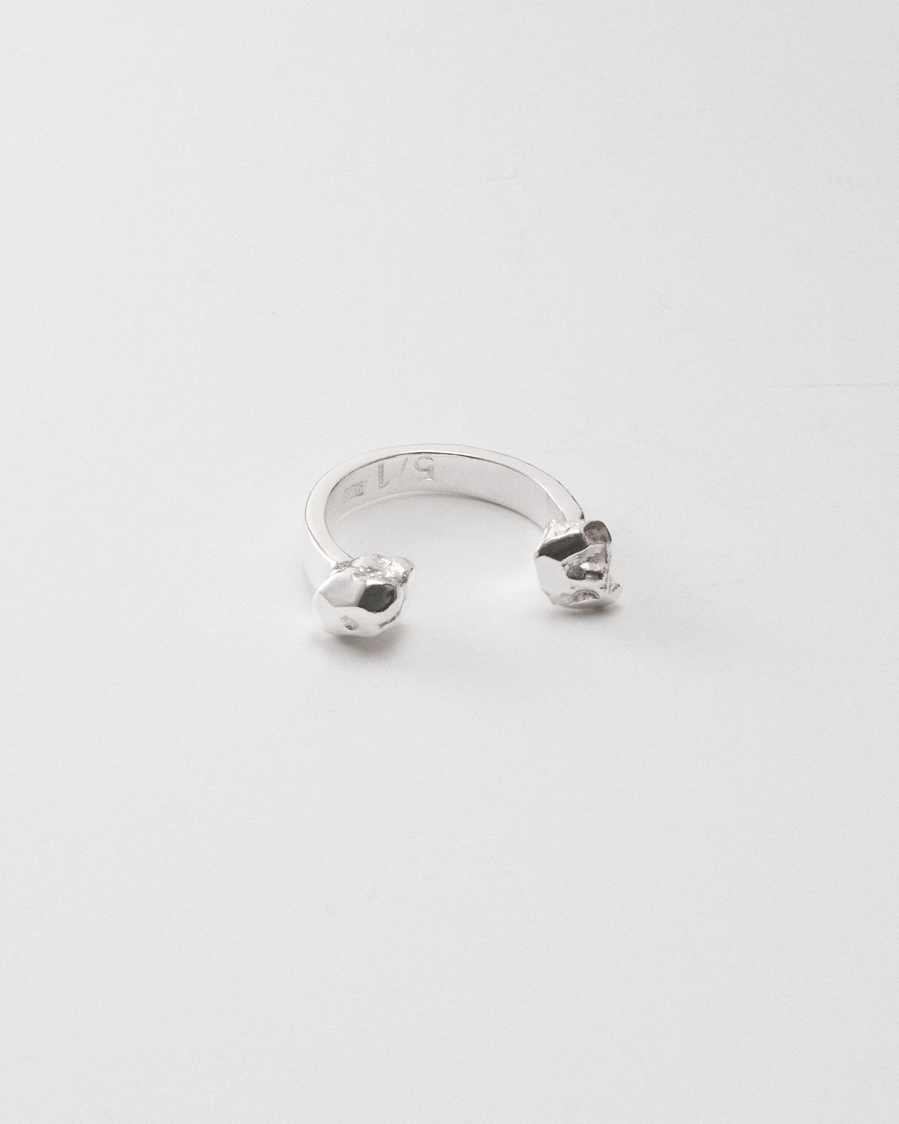 Stones ring